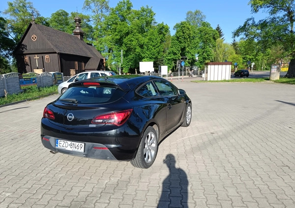 Opel Astra cena 30500 przebieg: 96834, rok produkcji 2012 z Zambrów małe 121